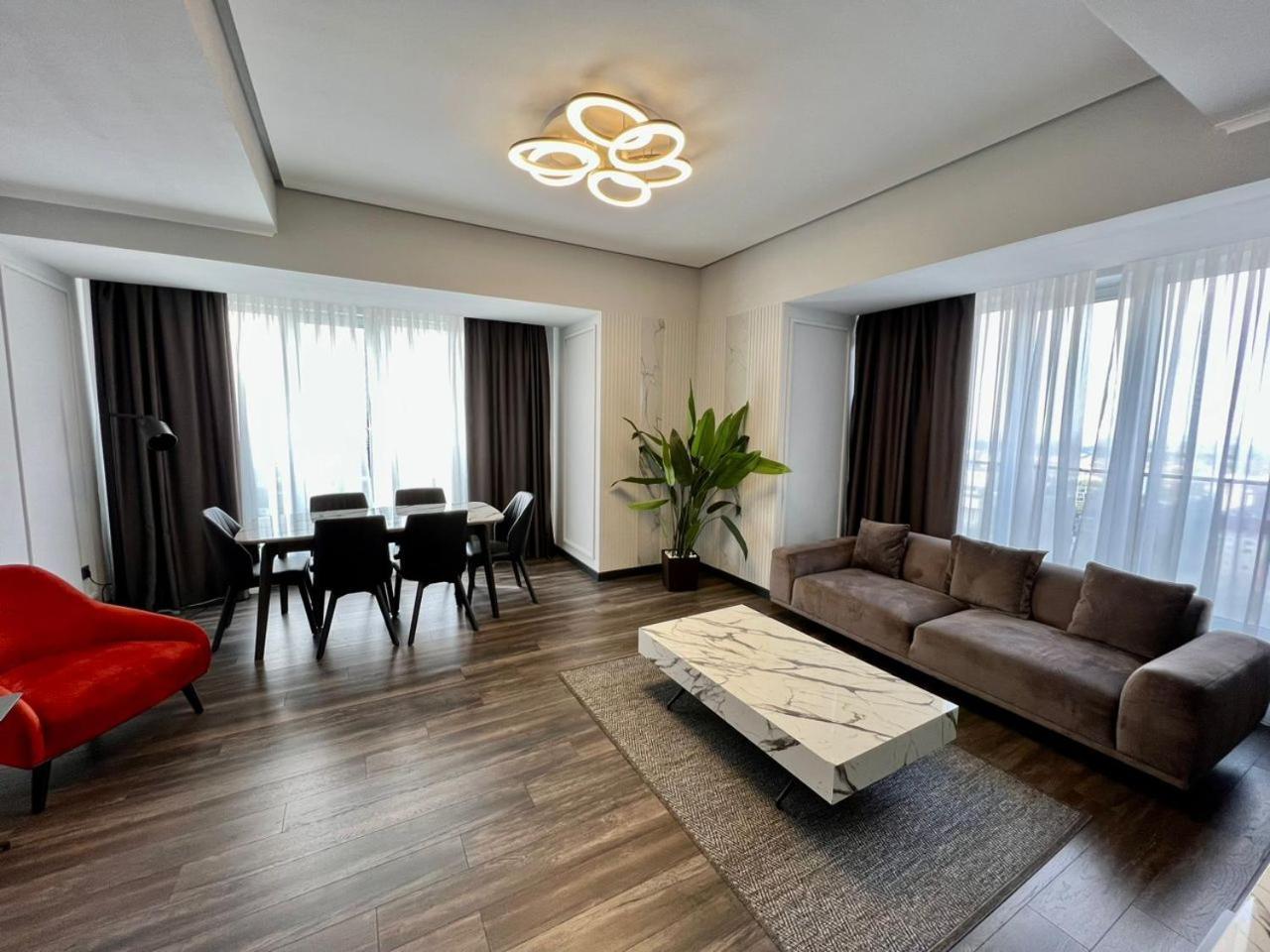 Bishkek Park Residence ภายนอก รูปภาพ